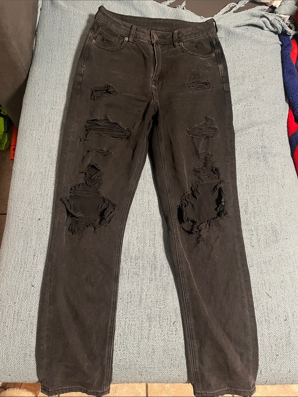 American Eagle Straight Leg ripped jeans